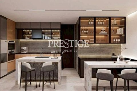 House in Pattaya, Thailand 6 bedrooms № 198089 - photo 6