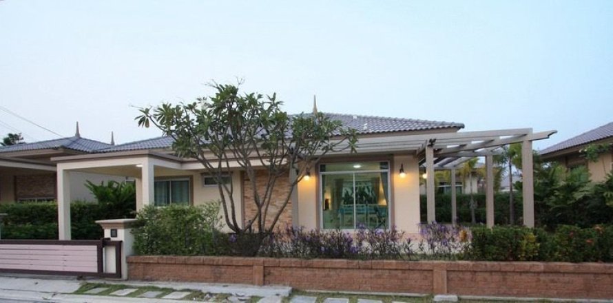 House in Cha-am, Thailand 2 bedrooms № 170837