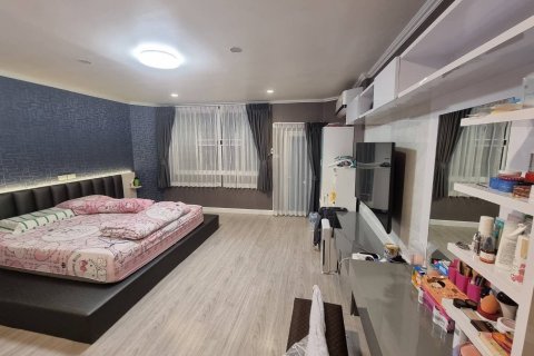 Townhouse à Huai Khwang, Bangkok, Thaïlande 4 chambres № 170840 - photo 12