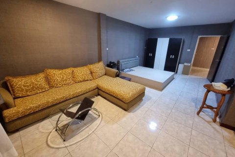 Townhouse à Huai Khwang, Bangkok, Thaïlande 4 chambres № 170840 - photo 9