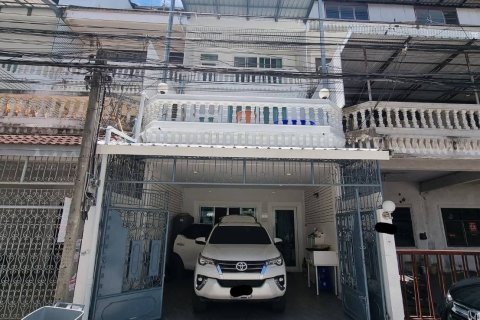 Townhouse à Huai Khwang, Bangkok, Thaïlande 4 chambres № 170840