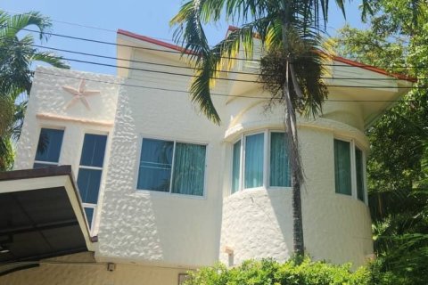 Villa à Phuket, Thaïlande 4 chambres № 135510 - photo 1