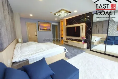 Condominio de 2 dormitorios en Jomtien Beach, Pattaya, Tailandia № 212874 - foto 11