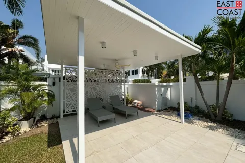 Casa de 4 dormitorios en Jomtien Beach, Pattaya, Tailandia № 212875 - foto 15