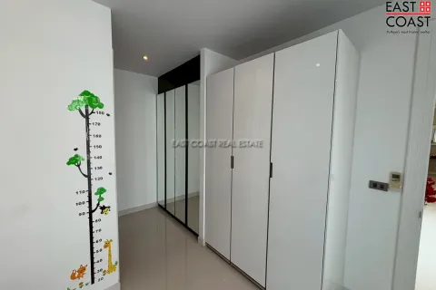 Casa de 4 dormitorios en Jomtien Beach, Pattaya, Tailandia № 212875 - foto 6