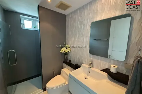 Casa de 4 dormitorios en Jomtien Beach, Pattaya, Tailandia № 212875 - foto 11