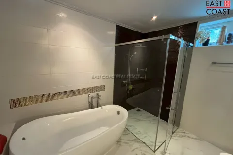 Casa de 4 dormitorios en Jomtien Beach, Pattaya, Tailandia № 212875 - foto 13