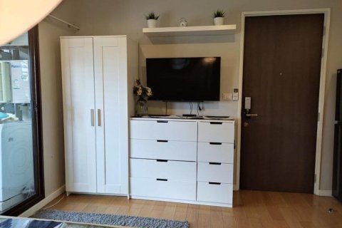 Студия в кондо в Клонг Тоэй, Бангкок, Таиланд № 156168 - фото 3