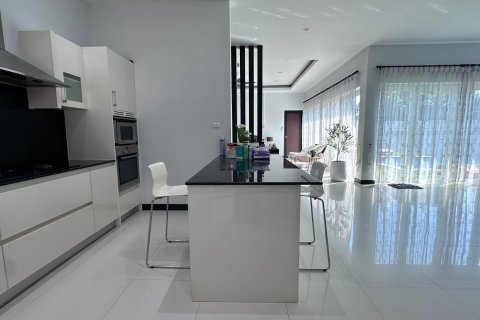 Villa in Phuket, Thailand 3 bedrooms № 156163 - photo 27