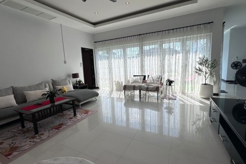 Villa in Phuket, Thailand 3 bedrooms № 156163 - photo 30