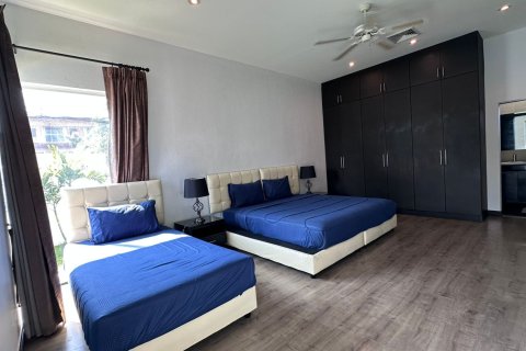 Villa in Phuket, Thailand 3 bedrooms № 156163 - photo 9