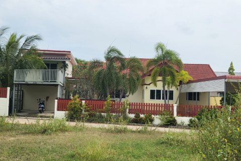 Villa in Cha-am, Thailand 4 bedrooms № 168889
