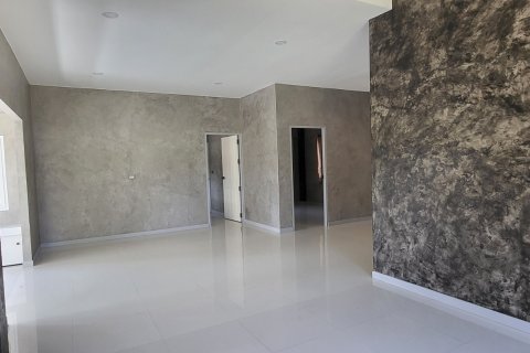 Villa in Cha-am, Thailand 4 bedrooms № 168889 - photo 14