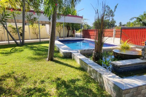 Villa in Cha-am, Thailand 4 bedrooms № 168889 - photo 2