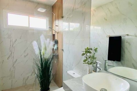 Villa in Phuket, Thailand 3 bedrooms № 168891 - photo 14