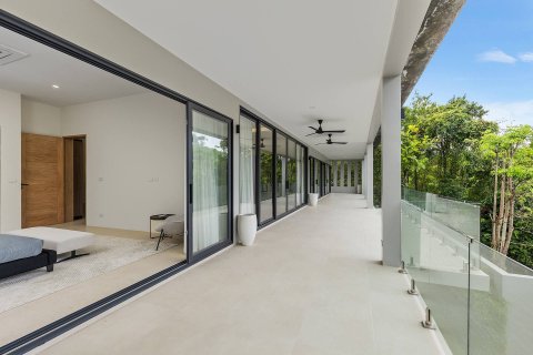 Villa in Phuket, Thailand 4 bedrooms № 168887 - photo 14