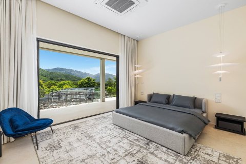 Villa in Phuket, Thailand 4 bedrooms № 168887 - photo 17