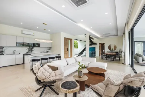 Villa in Phuket, Thailand 4 bedrooms № 168887