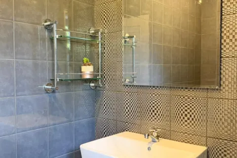 Villa in Phuket, Thailand 4 bedrooms № 168893 - photo 19