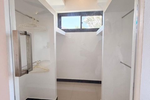 Villa in Phuket, Thailand 4 bedrooms № 168893 - photo 21