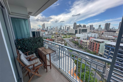 Condo in Bangkok, Thailand, 2 bedrooms № 186587 - photo 9