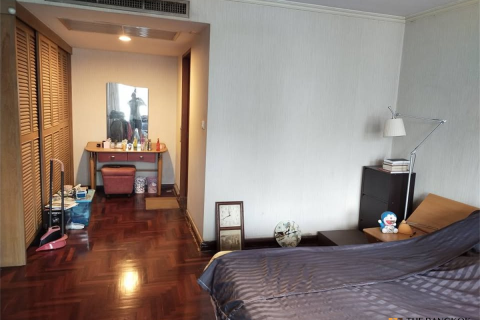 Condo in Bangkok, Thailand, 2 bedrooms № 186583 - photo 10