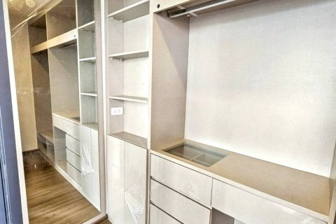 Кондоминиум с 2 спальнями в Дин Даенге, Бангкок, Таиланд № 146708 - фото 7