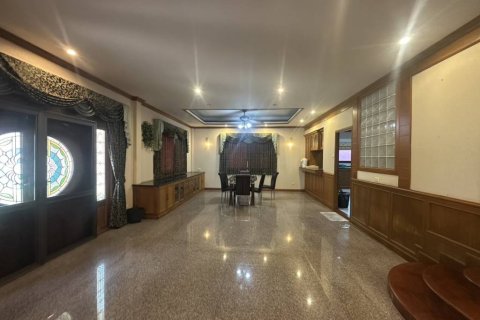 Вилла в Паттайе, Таиланд с 4 спальнями  № 146711 - фото 3