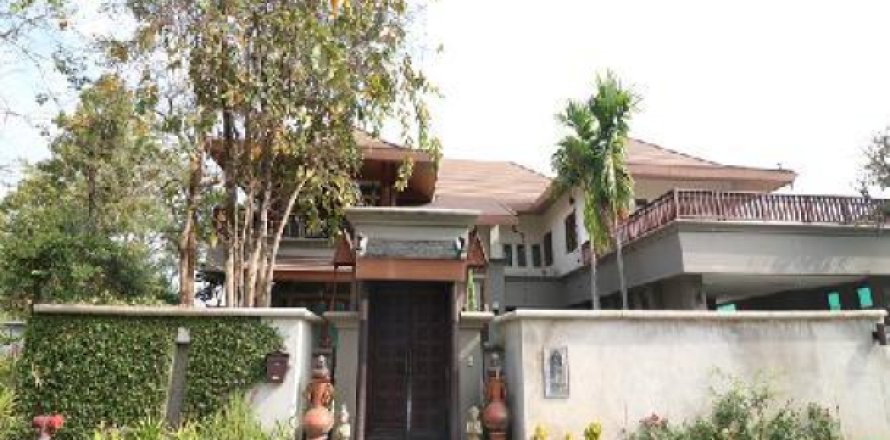 Maison à Chiang Mai, Thaïlande 4 chambres № 192857
