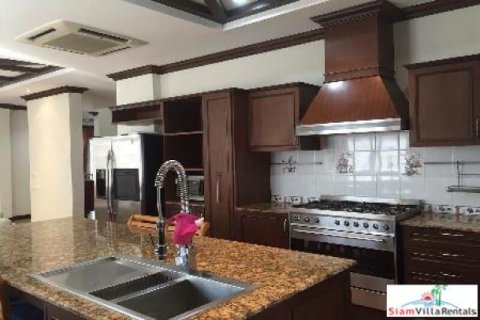 Propriété commerciale à Bang Na, Bangkok, Thaïlande 450 m2 № 192854 - photo 3