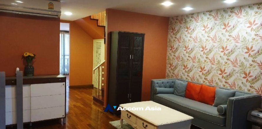 Duplex in Watthana, Bangkok, Thailand 2 Schlafzimmer № 215202