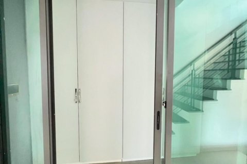 House in Thawi Watthana, Bangkok, Thailand 4 bedrooms № 154836 - photo 15