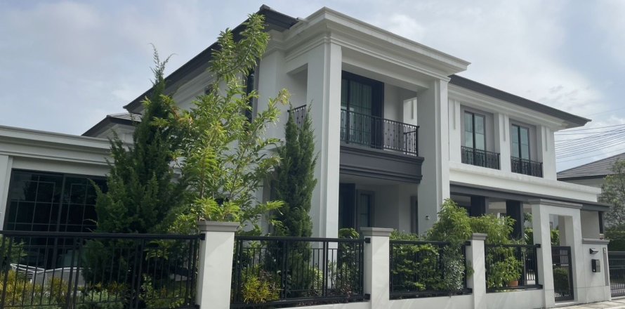 House in Pathum Thani, Thailand 4 bedrooms № 154835