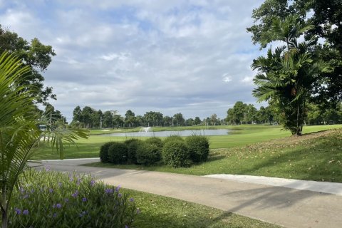 House in Pathum Thani, Thailand 4 bedrooms № 154835 - photo 9