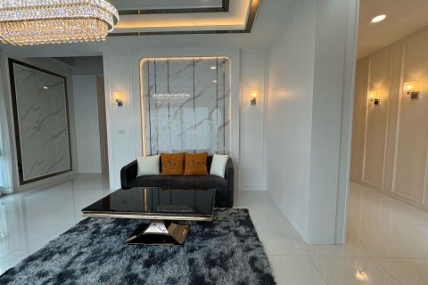 Maison à Bang Kaeo, Thaïlande 5 chambres № 154841 - photo 3