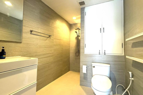 Condo in Bangkok, Thailand, 3 bedrooms  № 157756 - photo 22