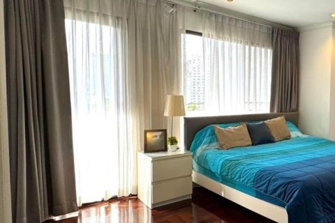 Condo in Bangkok, Thailand, 3 bedrooms  № 157756