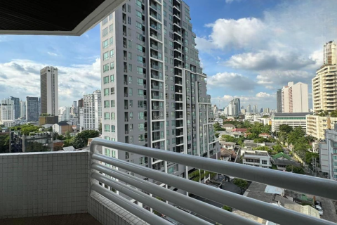 Condo in Bangkok, Thailand, 3 bedrooms  № 157756 - photo 18