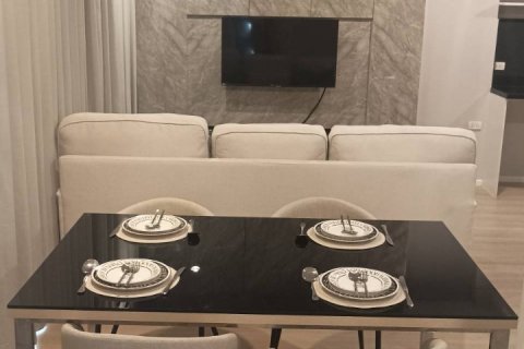 Condo in Bangkok, Thailand, 2 bedrooms  № 157754 - photo 7