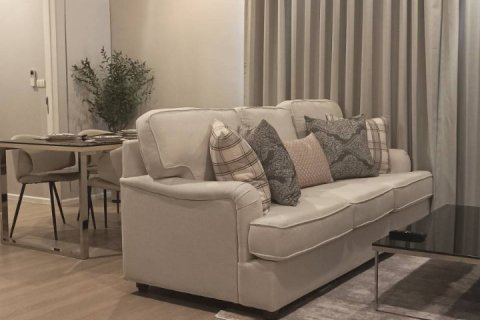 Condo in Bangkok, Thailand, 2 bedrooms  № 157754 - photo 17