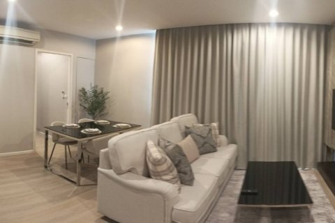 Condo in Bangkok, Thailand, 2 bedrooms  № 157754 - photo 11