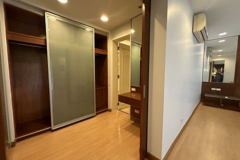 Condo in Sathon, Bangkok, Thailand, 3 bedrooms № 138750 - photo 15