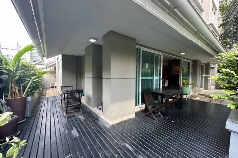 Condo in Sathon, Bangkok, Thailand, 3 bedrooms № 138750 - photo 3