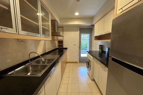 Condo in Sathon, Bangkok, Thailand, 3 bedrooms № 138750 - photo 9