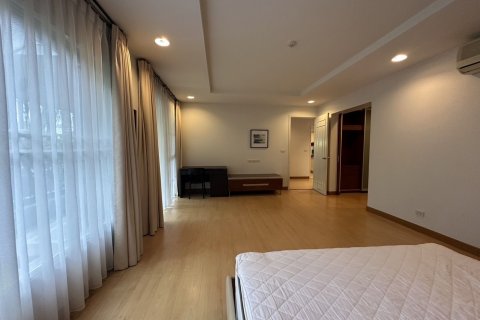 Condo in Sathon, Bangkok, Thailand, 3 bedrooms № 138750 - photo 14
