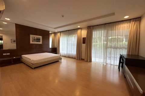 Condo in Sathon, Bangkok, Thailand, 3 bedrooms № 138750 - photo 12