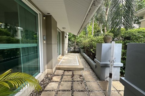 Condo in Sathon, Bangkok, Thailand, 3 bedrooms № 138750 - photo 5