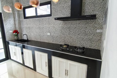 Maison à Min Buri, Bangkok, Thaïlande 3 chambres № 138752 - photo 17