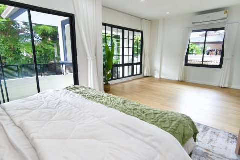 Maison à Min Buri, Bangkok, Thaïlande 3 chambres № 138752 - photo 12