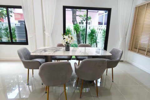 Maison à Min Buri, Bangkok, Thaïlande 3 chambres № 138752 - photo 8